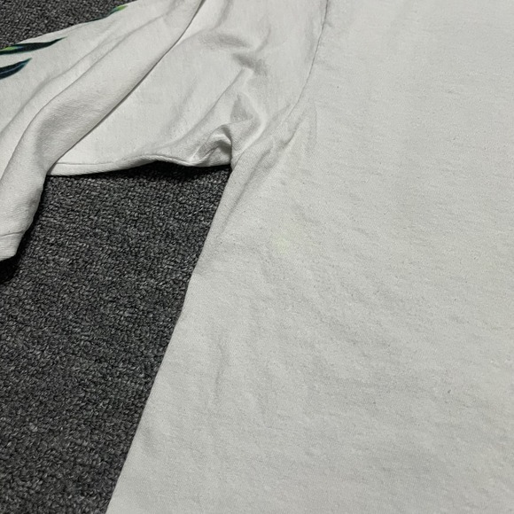 Billie Eilish Word Tour White Green Airbrush Long Sleeve Shirt Size‎ M - Picture 6 of 8